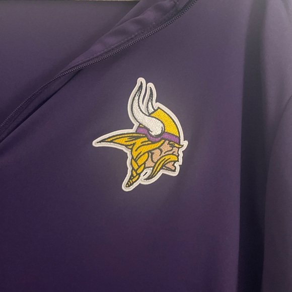 Antigua NFL Vikings Quarter-Zip Pullover - Purple - Picture 2 of 4